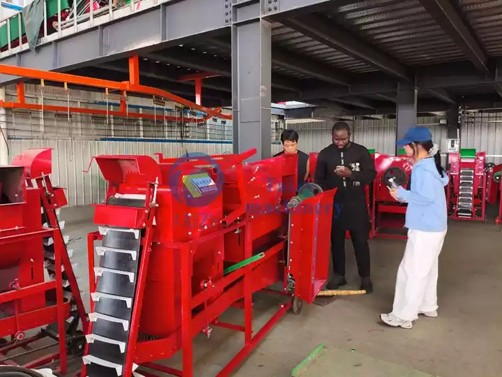 Máy thu hoạch hái đậu phộng