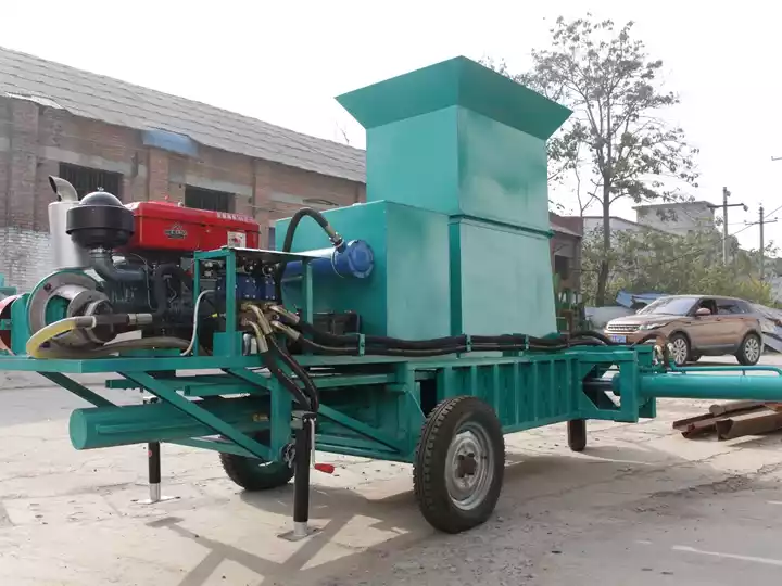 Baler tekan hidrolik