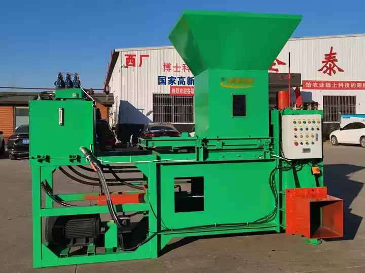 Baler silase jerami hidrolik