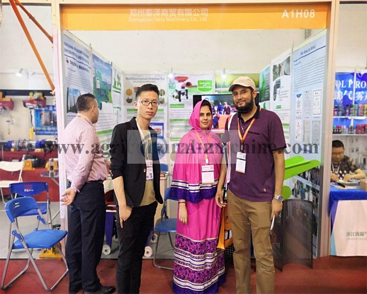 Agricultural Machines Were Shown At Yi Wu Exhibition 1 00