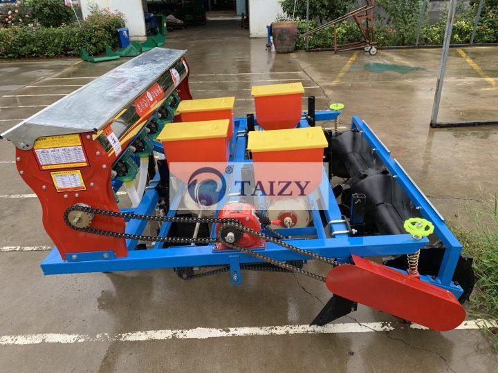 Planteur D'Arachide 2 4 Rows Peanut Planter Side