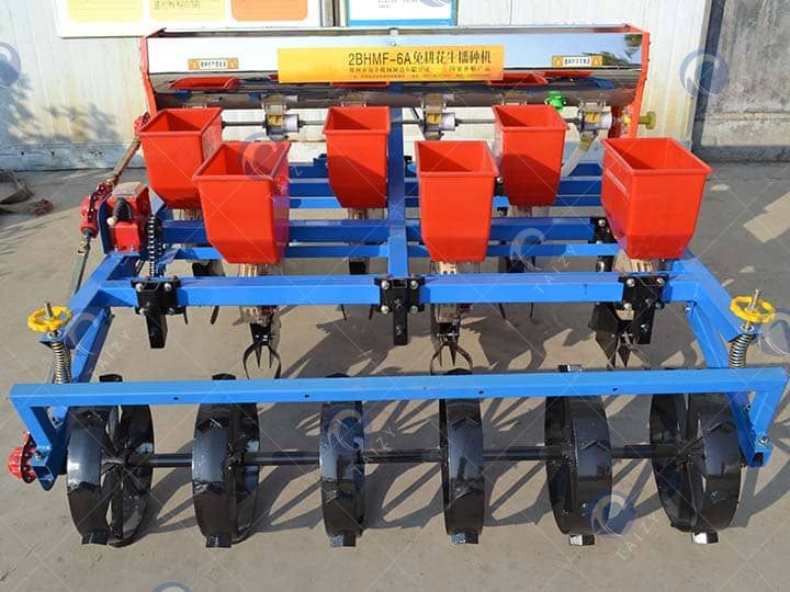 6 Row Groundnut Seeder 6 Row Groundnut Seeder
