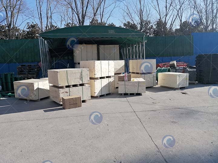 Wooden Case Package Of The Silage Packing Machine Wooden Case Package Of The Silage Packing Machine