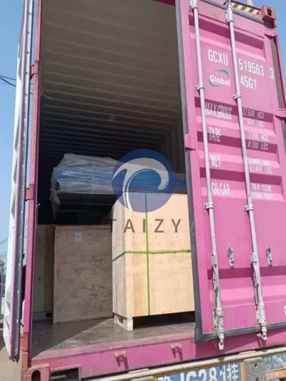 ピーナッツ殻むき機の出荷現場