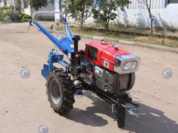 Máy kéo dạng đi bộ