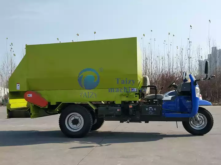 diesel husbandry silage spreader