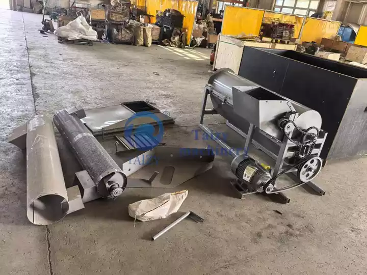 Zimbabve'ye Gönderilen Kabak Tohumu Çıkarma Makinesi