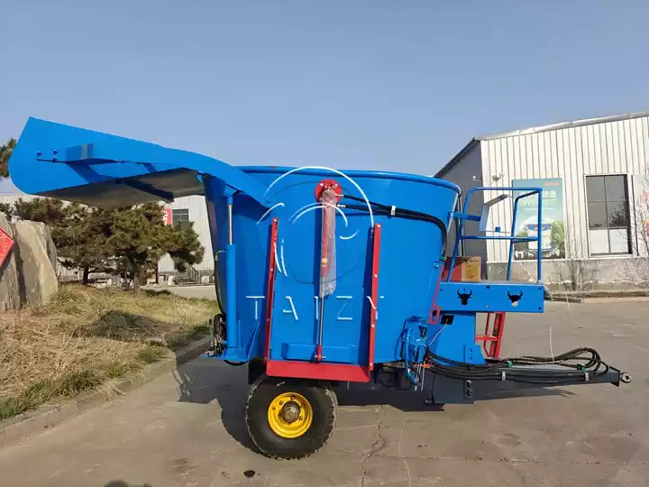 silage mixer feeder wagon